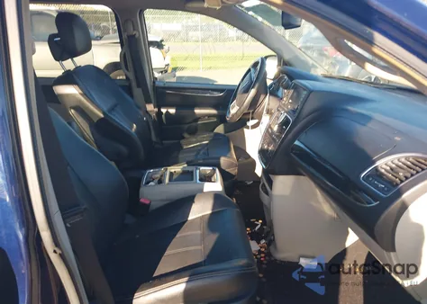 2014 Chrysler Town & Country Touring from USA, damaged, VIN 2C4RC1BG3ER449281